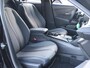 Peugeot 208 100pk Hybrid Allure | Navigatie | Parkeersensoren VOOR+Achter | LED lampen | Climate | 16"LMV | AUTOMAAT