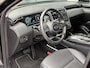 Hyundai Tucson 1.6 T-GDI HEV Premium / 1ste Eigenaar / Dealer Onderhouden /  Trekhaak afneembaar / 1650KG Trekgewicht / Stoel Verwarming+Verkoeling /  360º Camera / Elektrische Stoelen met Geheugen / Elektrische Achterklep /