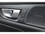 Volvo V60 Cross Country D4 AWD | Panoramadak | Head-Up Display | Camera | Harman/Kardon | Rondom Stoel + Stuur verwarmd |