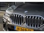 BMW X6 xDrive40i High Executive HUD | H&K | Pano | Luchtvering | 360 Camera | Stuurverwarming | Memory seats | Trekhaak | Adapt. Cruise Control + Zelfsturende functie