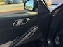 BMW X6 xDrive40i High Executive HUD | H&K | Pano | Luchtvering | 360 Camera | Stuurverwarming | Memory seats | Trekhaak | Adapt. Cruise Control + Zelfsturende functie