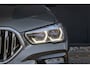 BMW X6 xDrive40i High Executive HUD | H&K | Pano | Luchtvering | 360 Camera | Stuurverwarming | Memory seats | Trekhaak | Adapt. Cruise Control + Zelfsturende functie