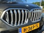 BMW X6 xDrive40i High Executive HUD | H&K | Pano | Luchtvering | 360 Camera | Stuurverwarming | Memory seats | Trekhaak | Adapt. Cruise Control + Zelfsturende functie