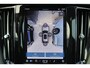 Volvo XC60 T6 Recharge AWD Plus Dark - Panorama/schuifdak - IntelliSafe Assist & Surround - 360º Camera - Verwarmde voorstoelen, stuur & achterbank - Parkeersensoren voor & achter - Elektr. bedienb. voorstoelen met geheugen - Draadloze tel. lader - Elektr. inklapbare trekhaak - 19' LMV