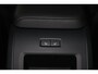 Volvo XC60 T6 Recharge AWD Plus Dark - Panorama/schuifdak - IntelliSafe Assist & Surround - 360º Camera - Verwarmde voorstoelen, stuur & achterbank - Parkeersensoren voor & achter - Elektr. bedienb. voorstoelen met geheugen - Draadloze tel. lader - Elektr. inklapbare trekhaak - 19' LMV