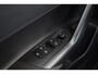 Volkswagen Polo 1.0 TSI 95pk DSG Highline 17-inch R-Line Clima CarPlay ACC Parkerseensensoren Dealer onderhouden