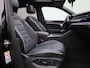 Volkswagen Touareg Atmosphere 3.0 TSi eHybrid 4MOTION 381 PK | R-line | Automaat | Navigatie | Panoramadak | 360 Camera | Adaptive Cruise Control | Softclose | Head-up display | Stoelverwarming | Lichtmetalen velgen | Privacy glass |