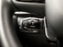 Citroën C3 1.2 PureTech Shine Sport Automaat (APPLE CARPLAY, GROOT NAVI, GETINT GLAS, CRUISE, PARKEERSENSOREN, SPORTSTOELEN, LANE ASSIST, LED KOPLAMPEN, NIEUWSTAAT)