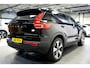 Volvo XC40 1.5 T5 Plug-in Hybrid 193kW/262pk DCT7 Ultimate Dark PANORAMADAK + HARMAN/KARDON + EL.TREKHAAK + ADAPT.CRUISE + PILOT ASSIST + NAVI SENSUS + BLIS + LANE ASSIST + EL.STOELEN + STOEL-&STUURVERWARMING + CAMERA + KEYLESS + PARKSENSOREN V&A + 19” LM-VELGEN!!