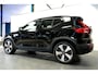 Volvo XC40 1.5 T5 Plug-in Hybrid 193kW/262pk DCT7 Ultimate Dark PANORAMADAK + HARMAN/KARDON + EL.TREKHAAK + ADAPT.CRUISE + PILOT ASSIST + NAVI SENSUS + BLIS + LANE ASSIST + EL.STOELEN + STOEL-&STUURVERWARMING + CAMERA + KEYLESS + PARKSENSOREN V&A + 19” LM-VELGEN!!
