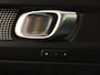 Volvo XC40 Recharge P8 AWD R Design | Panoramadak | Trekhaak | Stoel & stuurverwarming | Adaptive cruise | Carplay | Full LED | Camera | Leder/Alcantara | Keyless