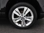 Skoda Karoq 1.5 TSi 150 Pk Automaat Style Business | Panoramadak | Trekhaak | Canton Audio | Adaptive Cruise | Stoel Verwarming | Carplay | Camera | 18 Inch | 75.460 Km!