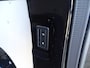 Ford Transit Custom 300 L2H1 2.0 TDCI 136pk Limited | Camera | All weather banden | Omvormer 400W | Wegklapbare trekhaak | Cruise control | Stoelverw. | Bijrijdersbank | Snel leverbaar!