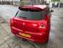 Suzuki Swift 1.0 Stijl Smart Hybrid 112 PK // TREKHAAK // Sportieve Swift // Zwarte Velgen // Spoiler // Rijklaarprijs!