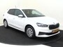 Skoda Fabia 1.0 TSI Ambition | Parkeersensoren achter | Cruise control | CarPlay | Lane assist | Elektrisch verstelbare buitenspiegels | Bluetooth |