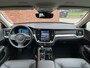 Volvo V60 T6 Plug-in hybrid AWD Essential Bright Lederen Bekleding | Stoel-/ stuurwielverwarming | Elektrisch inklapbare trekhaak | Adaptive Cruise Control | BLIS | Verwarmbare acherbank | 18 inch. lichtmetalen velgen | Park assist | Apple carplay/ Android auto