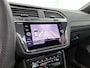 Volkswagen Tiguan 1.4 TSI eHybrid R-Line Business | Automaat | LMV | Panorama dak | Climate control | Navigatie | Virtual cockpit | Adaptive cruise control | DAB | Apple carplay | Camera | Stoel verwarming | Trekhaak