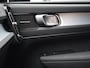 Volvo XC40 2.0 B4 Plus Dark / Trekhaak / Elektrische Stoelen / Harman Kardon / Stoel+Stuurverwarming / Adaptive Cruise / BLIS /