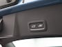 Volvo XC40 2.0 B4 Plus Dark / Trekhaak / Elektrische Stoelen / Harman Kardon / Stoel+Stuurverwarming / Adaptive Cruise / BLIS /