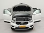 Volvo XC40 1.5 T3 Momentum Pro Automaat | Apple Carplay & Android Auto | Bluetooth | Cruise Control | Navigatie | Lane Assist | Parkeersensoren Achter | Keyless Start |