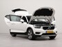 Volvo XC40 1.5 T3 Momentum Pro Automaat | Apple Carplay & Android Auto | Bluetooth | Cruise Control | Navigatie | Lane Assist | Parkeersensoren Achter | Keyless Start |