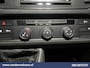 Volkswagen Crafter 2.0 TDI 140pk L3H3 L2H2 Euro6 Airco | 3000kg Trekhaak | Navigatie | Apple Carplay Android Auto, Cruisecontrol, Parkeersensoren, Bijrijdersbank