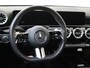 Mercedes-Benz A-klasse 180 AMG Line / Stoelverwarming / Achteruitrijcamera / Panorama-schuifdak / Night-Pakket /