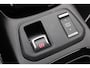 Opel Corsa 1.2 Turbo Hybrid Yes / Navigatie via Carplay / Parkeersensoren / Stuur -en stoelverwarmd / LED / 17'' LMV /