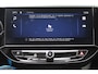 Opel Corsa 1.2 Turbo Hybrid Yes / Navigatie via Carplay / Parkeersensoren / Stuur -en stoelverwarmd / LED / 17'' LMV /