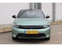 Opel Corsa 1.2 Turbo Hybrid Yes / Navigatie via Carplay / Parkeersensoren / Stuur -en stoelverwarmd / LED / 17'' LMV /