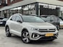 Volkswagen T-Roc 1.5 TSI R-Line AUTOMAAT | Camera | Stoelverw. | El.klep | Blindspot