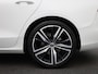 Volvo V60 2.0 B3 Momentum Advantage | Automaat | Apple Carplay / Android Auto | LED Koplampen | Camera | Virtual Cockpit | Privacy Glass | Cruise Control | Navigatie | Lichtmetalen Velgen |