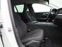 Volvo V60 2.0 B3 Momentum Advantage | Automaat | Apple Carplay / Android Auto | LED Koplampen | Camera | Virtual Cockpit | Privacy Glass | Cruise Control | Navigatie | Lichtmetalen Velgen |