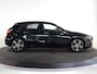 Mercedes-Benz A-klasse 180 Star Edition Luxury Line | Night | Distronic | Dodehoek assistent | Apple Carplay | Sfeerverlichting |