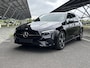 Mercedes-Benz A-klasse 180 Star Edition Luxury Line | Night | Distronic | Dodehoek assistent | Apple Carplay | Sfeerverlichting |