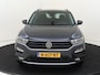 Volkswagen T-Roc 1.5 TSI Style | CarPlay | Airco | Parkeersensoren | Adaptieve cruise control | Lane- en frontassist | Bluetooth |