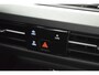 Volkswagen Golf 1.0 TSI 110pk Life Navigatie Cruise Control Parkeersensoren