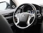 Mitsubishi Outlander 2.0 PHEV instyle | Climate Control | Achteruitrijcamera | Lederen Bekleding | Stoelverwarming | Lichtmetalen Velgen |