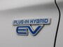 Mitsubishi Outlander 2.0 PHEV instyle | Climate Control | Achteruitrijcamera | Lederen Bekleding | Stoelverwarming | Lichtmetalen Velgen |