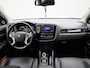 Mitsubishi Outlander 2.0 PHEV instyle | Climate Control | Achteruitrijcamera | Lederen Bekleding | Stoelverwarming | Lichtmetalen Velgen |