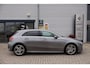 Mercedes-Benz A-klasse 250 Premium Plus 2e Eigenaar | Dealer Onderh | AMG/Night | Widescreen | Stoelverwarming | Sfeer | Af Trekhaak | Camera | Multibeam Led | Keyless | PDC |