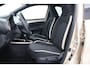 Toyota Aygo X 1.0 VVT-i S-CVT Pulse | Apple Carplay / Android Auto | Adaptive Cruise | LED | Clima | Camera | 18 inch | Privacy glas