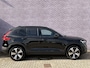 Volvo XC40 1.5 T4 Plug-in hybrid Plus Dark | Facelift | BLIS | Adaptieve Cruise controle | 360º Camera | Microtech bekleding | LED | Stoel + Stuur verwarming | elektrisch bedienbare voor stoelen |