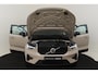 Volvo XC40 B4 (M-HYBRID) PLUS DARK -CAMERA|ADAP.CRUISE|VERW.VOORRUIT|TREKHAAK|HARMAN/KARDON
