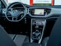 Volkswagen T-Roc 1.5 TSI Style | Trekhaak | Origineel NL | Eerste Eigenaar | Schuif/ Kantel Panorama Dak | Elektrische Kofferklep | Adaptieve Cruise Control | Bi-Tone | Climate Control | NAP | Apple Carplay | Android Auto | DAB+ |