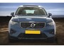 Volvo XC40 1.5 T5 Plug-in Hybrid 193kW/262pk DCT7 Ultimate Bright FACELIFT! PANORAMADAK + HARMAN/KARDON + ADAPT.CRUISE + PILOT ASSIST + NAVI SENSUS + BLIS + LANE ASSIST + EL.STOELEN + STOEL-&STUURVERWARMING + CAMERA + KEYLESS + PARKSENSOREN V&A + 19” LM-VELGEN!!