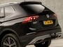 Volkswagen Tiguan Allspace 1.4 TSI Highline Sport 7 Persoons 150Pk Automaat (PANORAMADAK, VIRTUAL COCKPIT, APPLE CARPLAY, 360 CAMERA, MEMORY SEATS, LEDER, STOELVERWARMING, ADAPTIVE CRUISE, GETINT GLAS, NIEUWSTAAT)