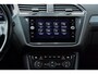 Volkswagen Tiguan Allspace 2.0 TSI 4Motion Highline Business R-Line | 7 Persoons | Trekhaak | Camera | 1e Eigenaar |