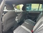 Volkswagen Golf 1.5 TSI Highline- R- line- Carplay-PDC