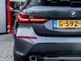 BMW 1-Serie 118i Executive Sport | Origineel Nederlands | Navigatie | Sport Line | Climate Control | Virtual Cockpit | Black Optic | Metallic Lak | Lichtmetalen Velgen 17'' | Privacy Glas | LED Koplampen | Parkeersensoren |